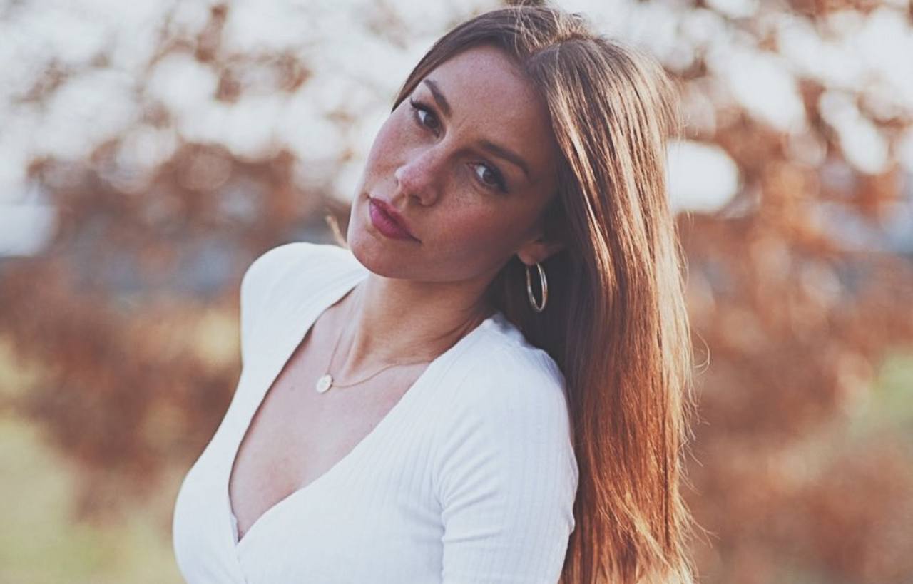 Giorgia Crivello asciugamano gambe