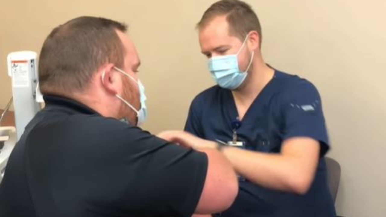 Vaccino Sorpresa Video Infermieri Sposi