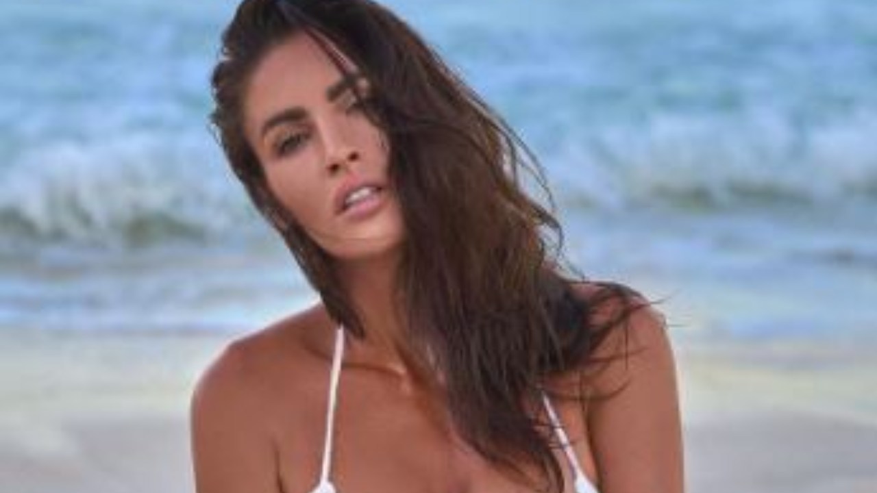 Lucia Javorcekova Bikini Amaca