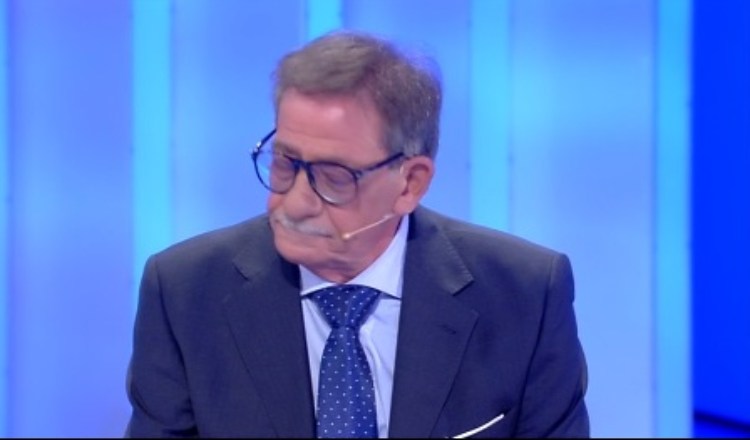 Luigi C'è posta per te (Screenshot Mediaset)