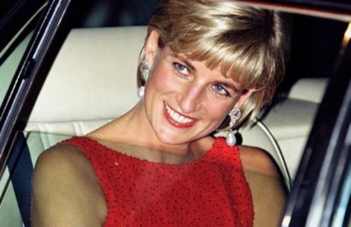 Lady Diana senza pace disputa vestiti