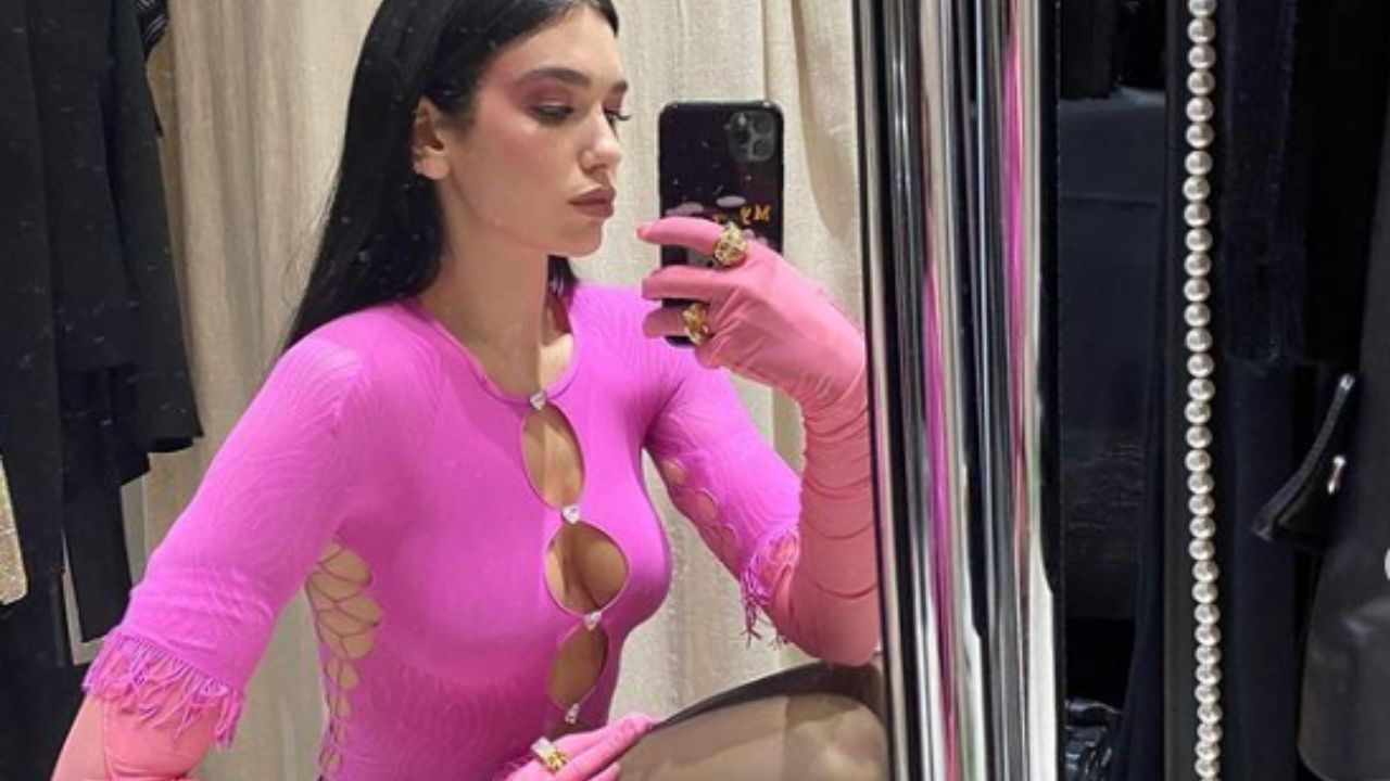 Dua Lipa copertina trasparenze mostrano intero