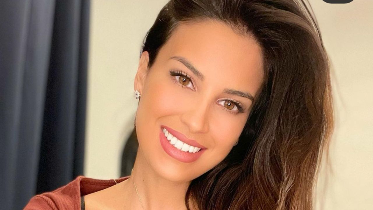 Eleonora Incardona costume audace super spacco