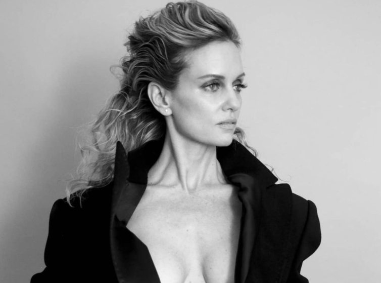 Justine Mattera scollo profondo