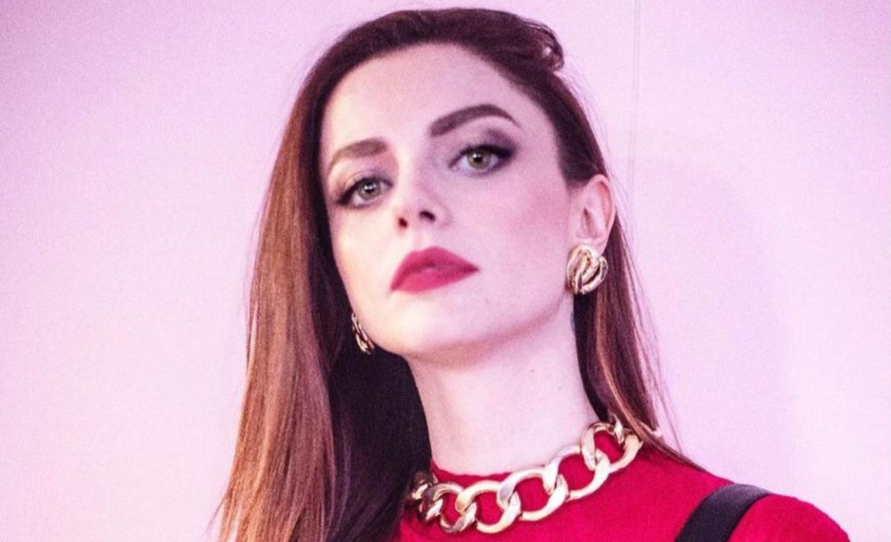 Annalisa bellissima primo piano