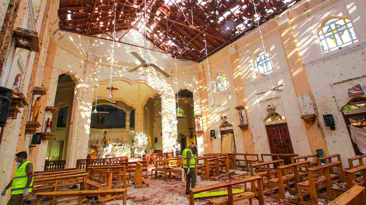 esplode ordigno in chiesa