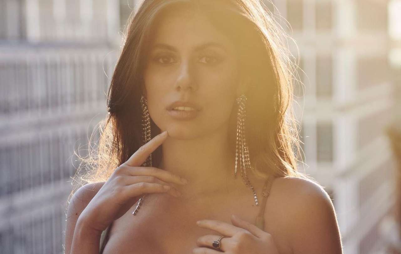 Ines Trocchia tuta trasparente