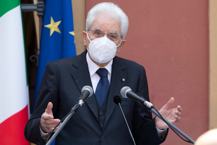 vaccino Covid Sgarbi Mattarella tweet