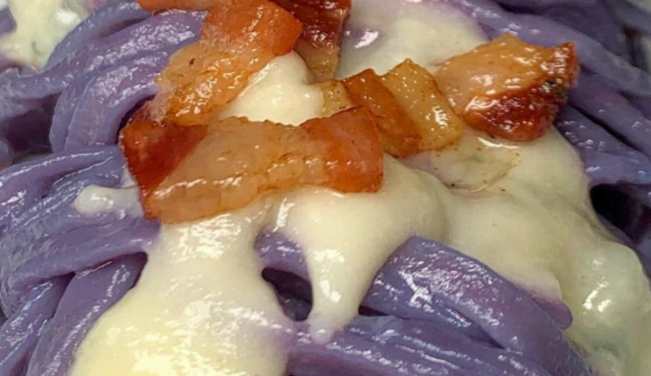 tagliatelle viola con pancetta