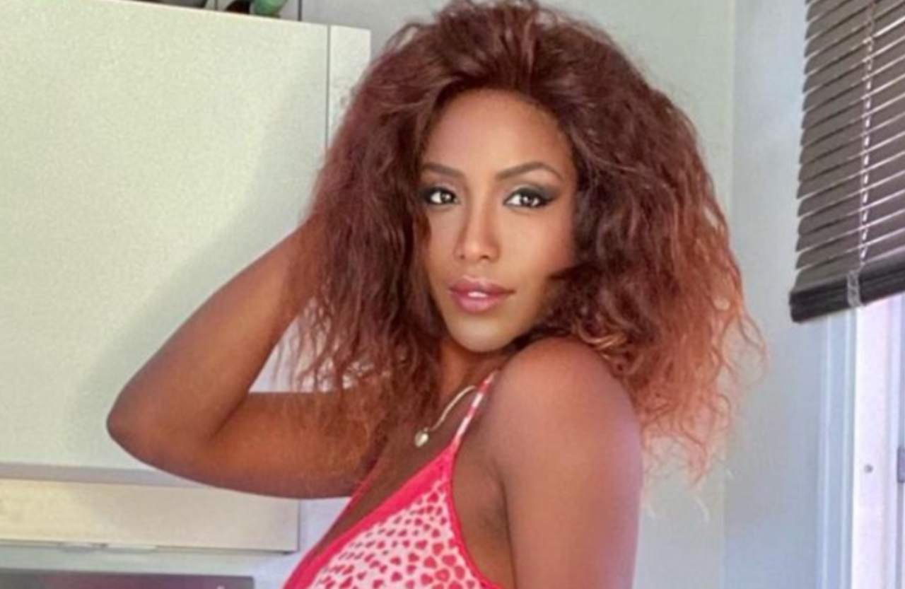 Ainett Stephens gonna