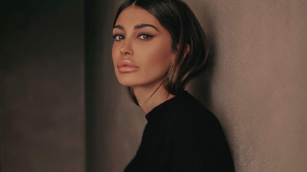 Cristina Buccino dettaglio piccante