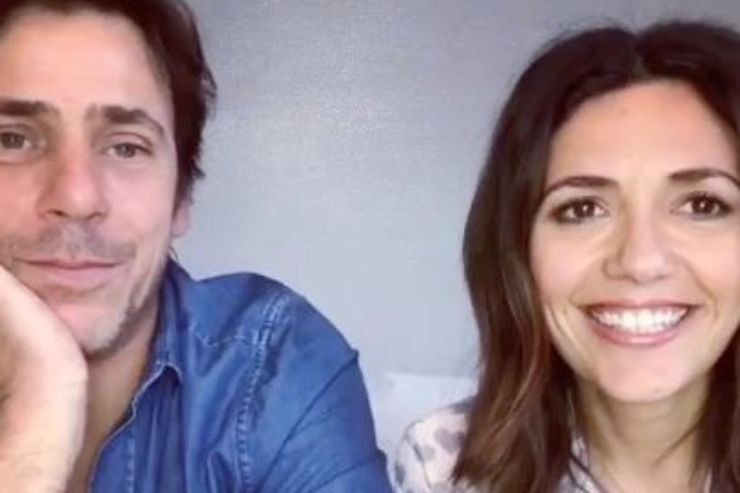 Mina Settembre Serena Rossi E I Baci Sul Set La Reazione Del Fidanzato