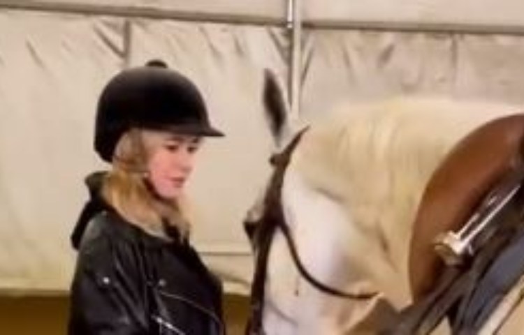 Diletta Leotta e il cavallo (Instagram)