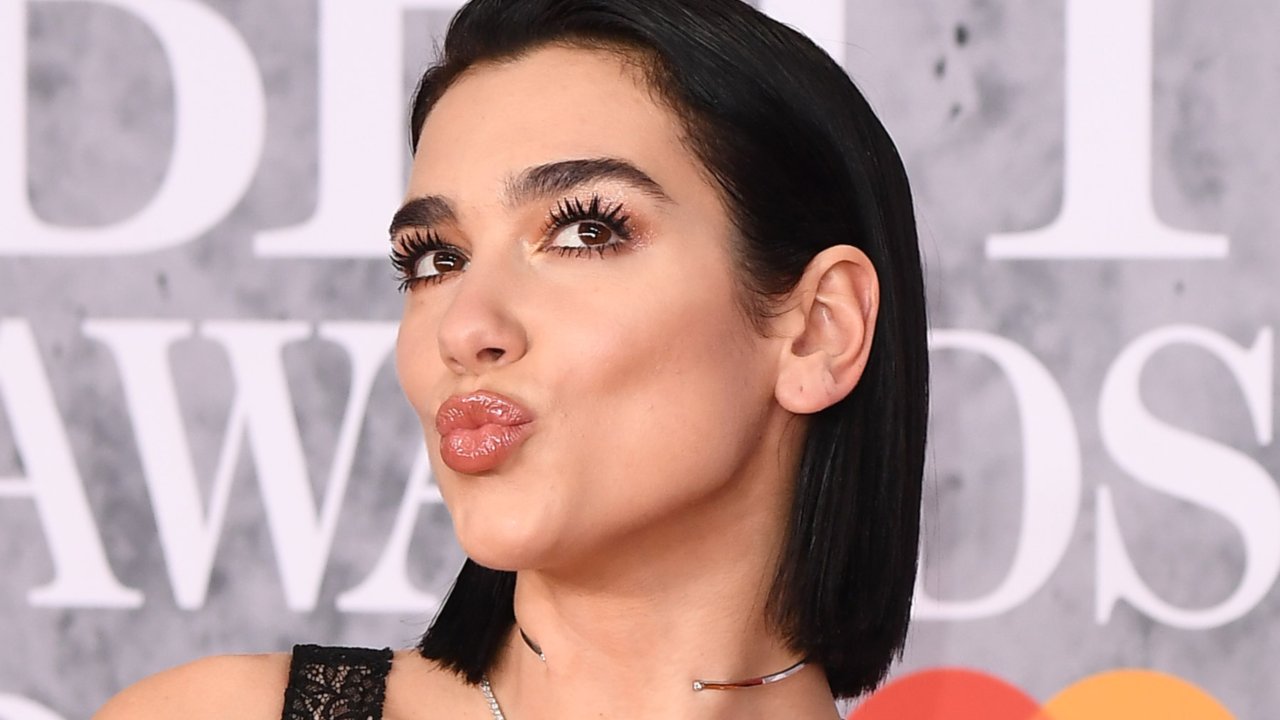 Dua Lipa Schiena Scoperta