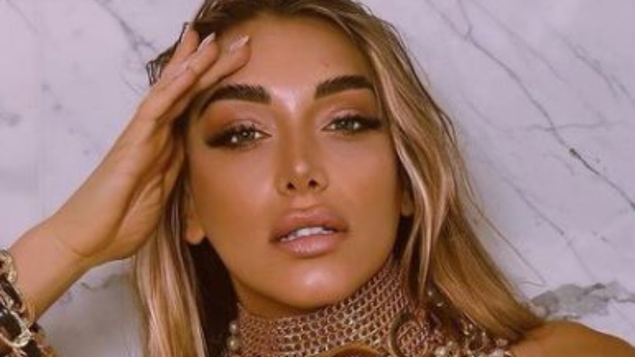 Elisa De Panicis Gambe