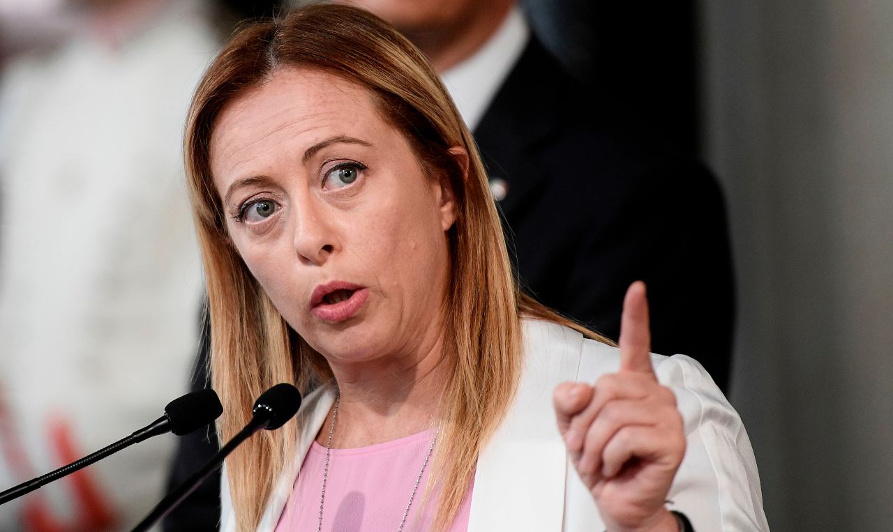 Giorgia Meloni insultata
