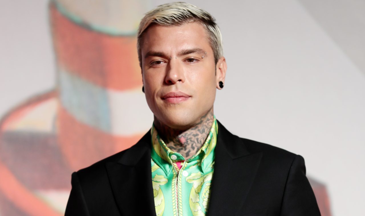 Fedez dubbio su cover Sanremo