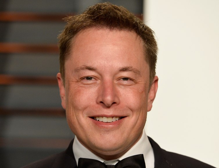 Elon Musk lancia il social Clubhouse
