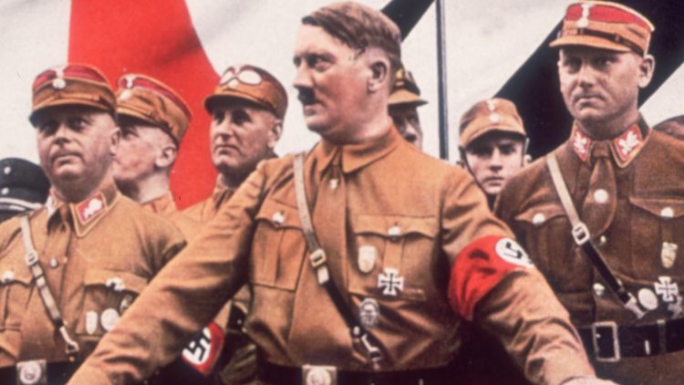 Cyber Irruzione Comune Napoli Hitler