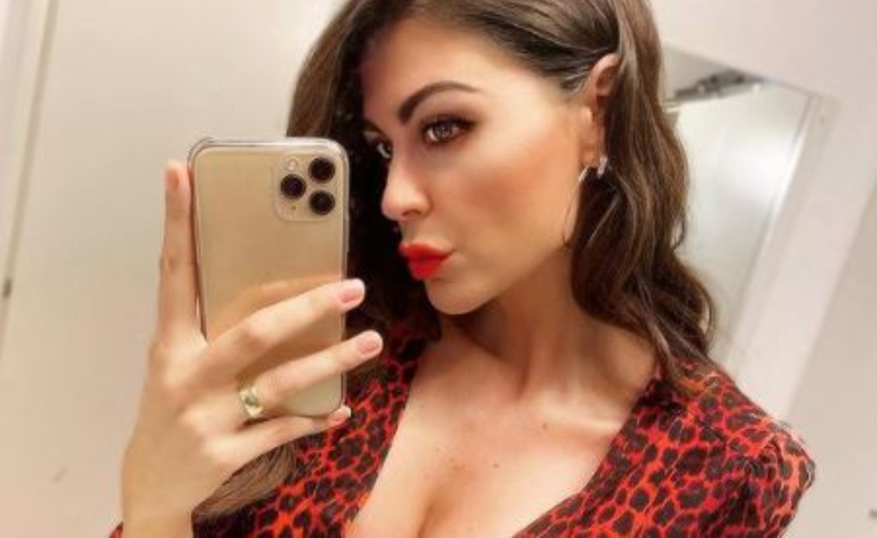 Jolanda De Rienzo scollatura