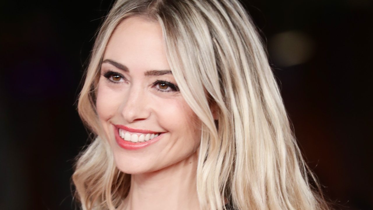 Martina Stella Camicetta Passioni