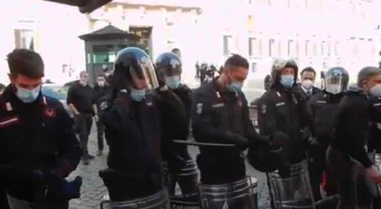 carabinieri roma casco
