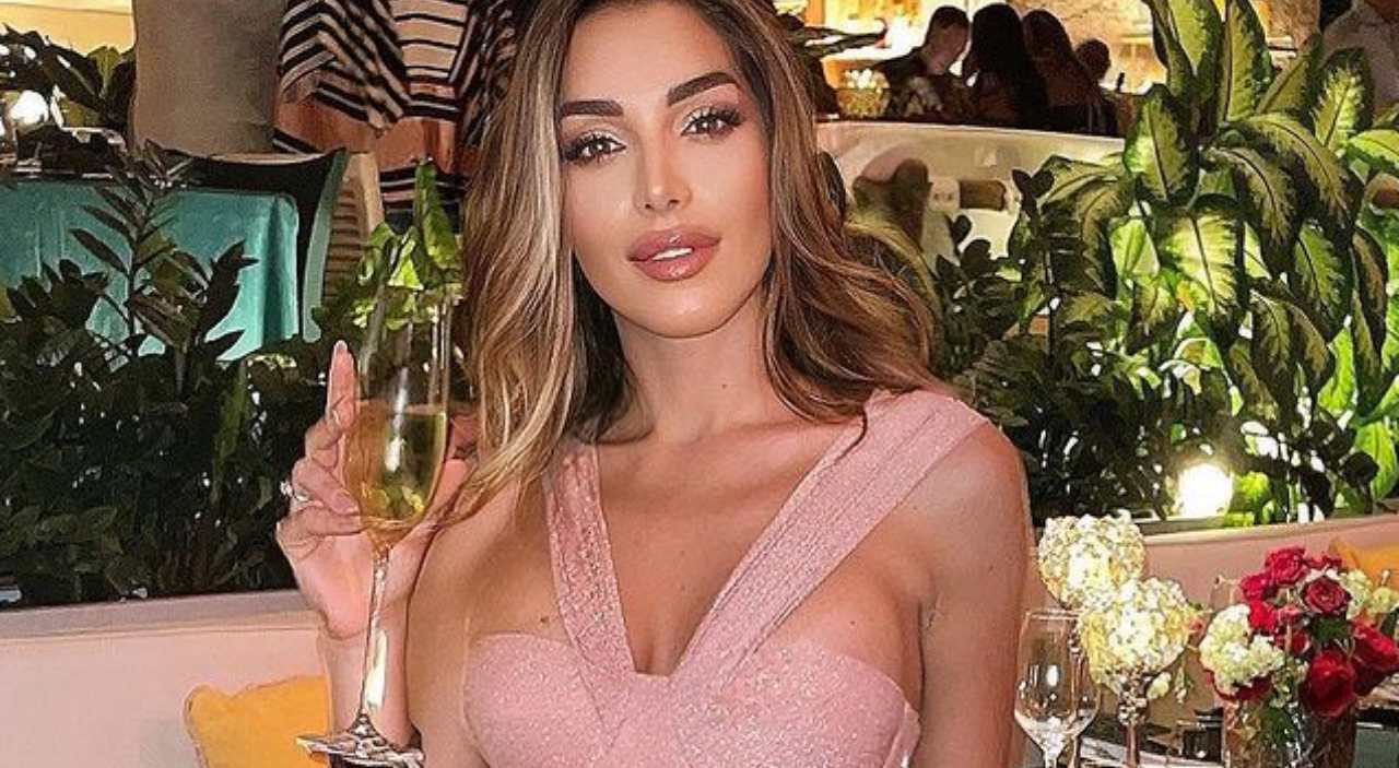 elisa de panicis sensuale