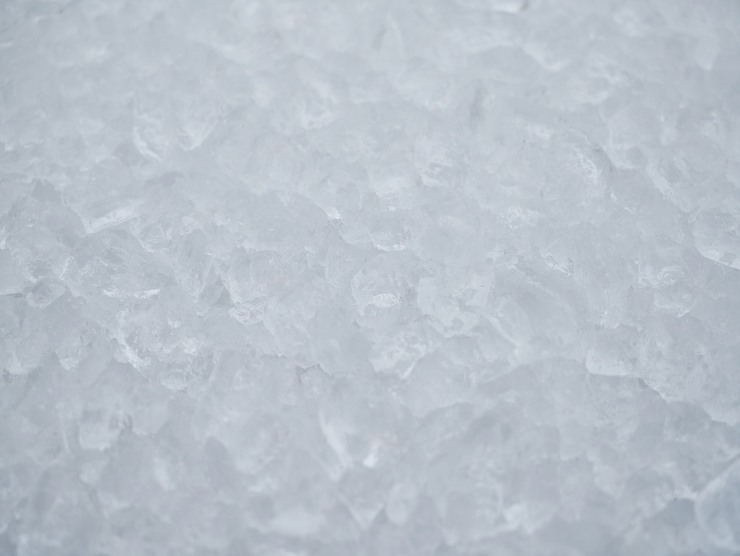 ghiaccio che si forma nel freezer