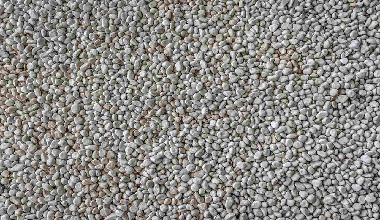 mettere ghiaia per piccioni