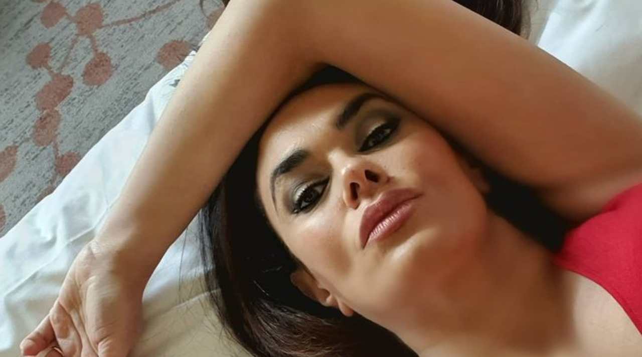 maria grazia cucinotta sensuale