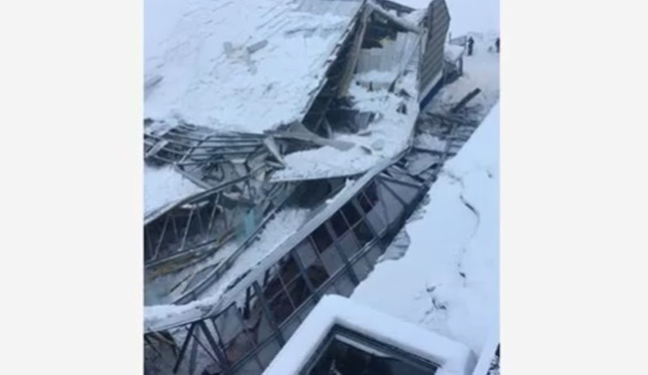 palaghiacchio crolla