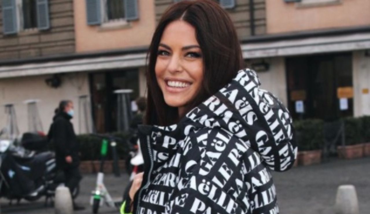 camassa mostra tutto