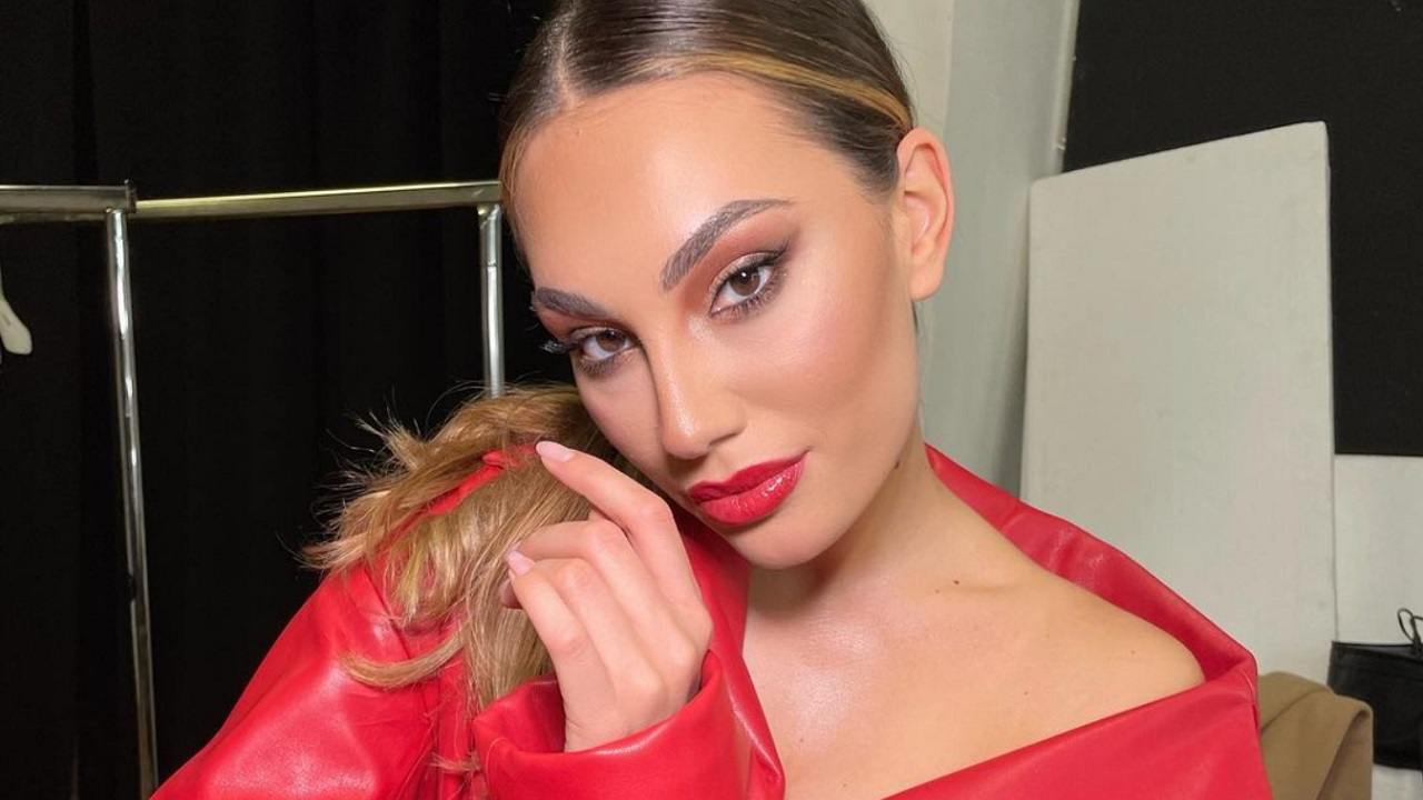 Angela Caloisi seducente