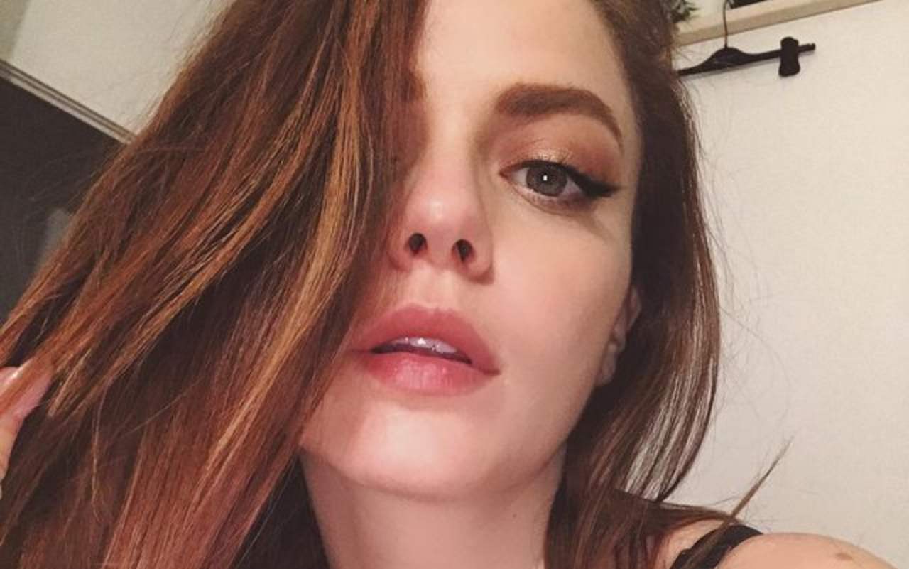 Annalisa in un selfie