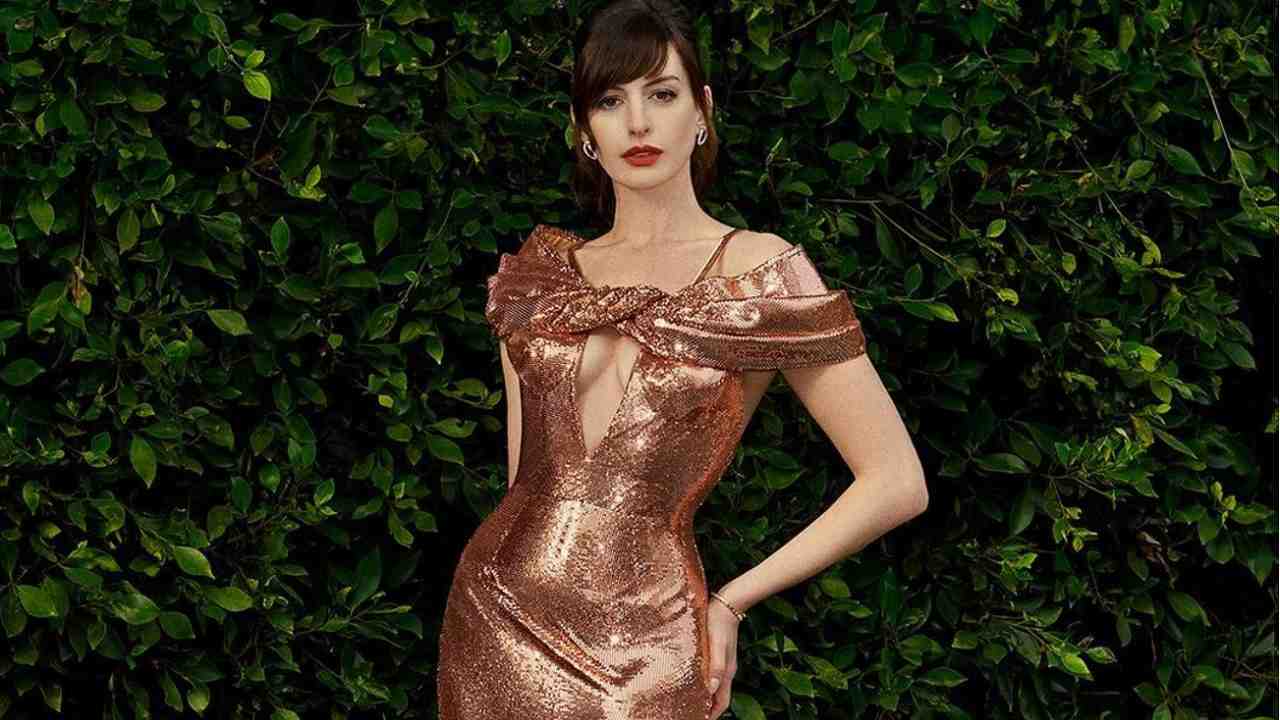 Anne Hathaway elegante