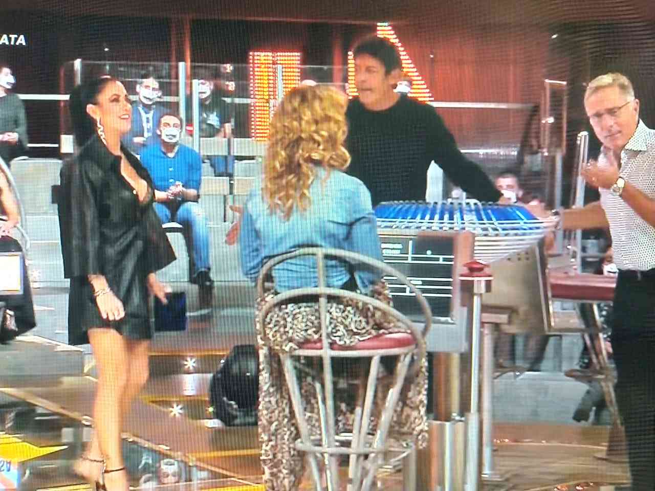 Avanti Un Altro, Bonolis e l'inconveniente delle luci