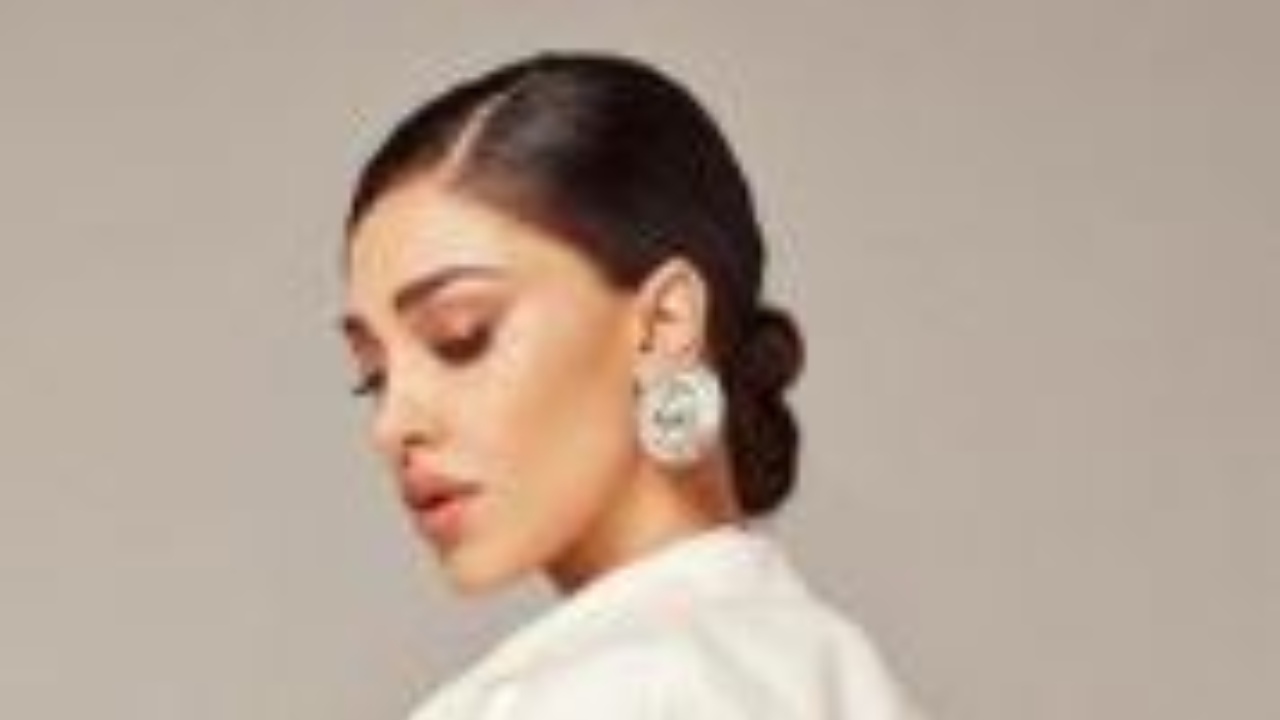 Belen Rodriguezn Vestito Stretto Fondoschiena