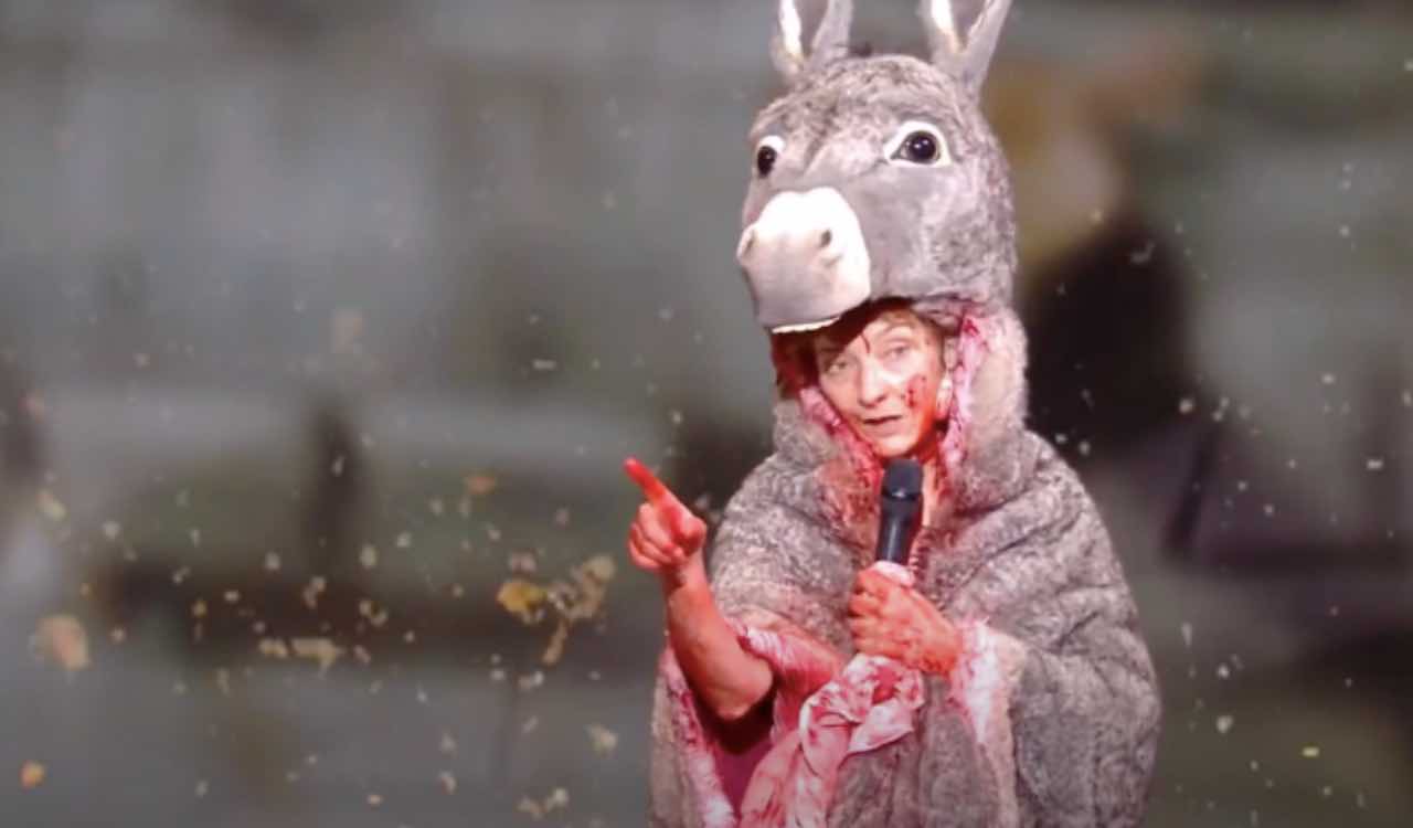 Corinne Masiero costume asino