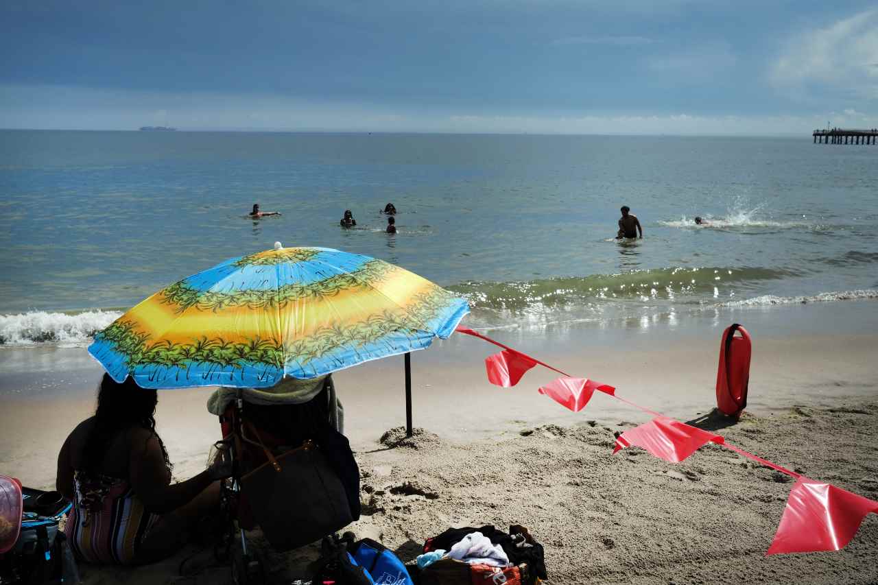 Covid, spiagge d'estate