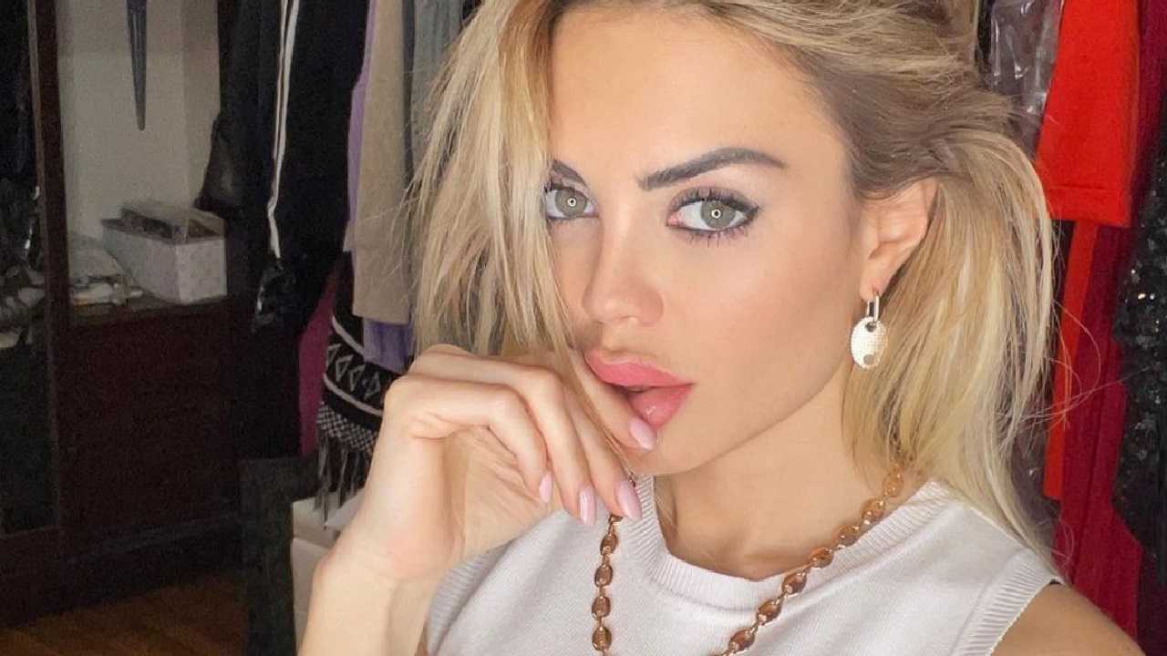 Elena Morali sensuale