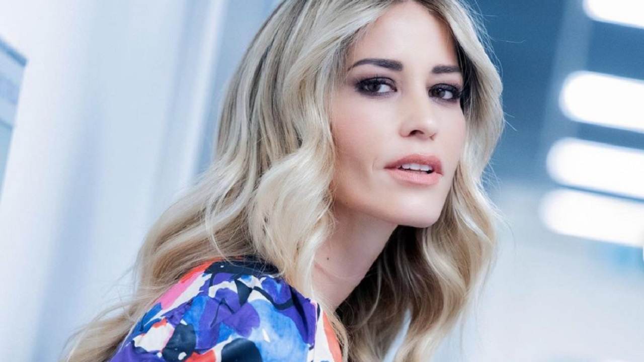 Elena Santarelli primo piano