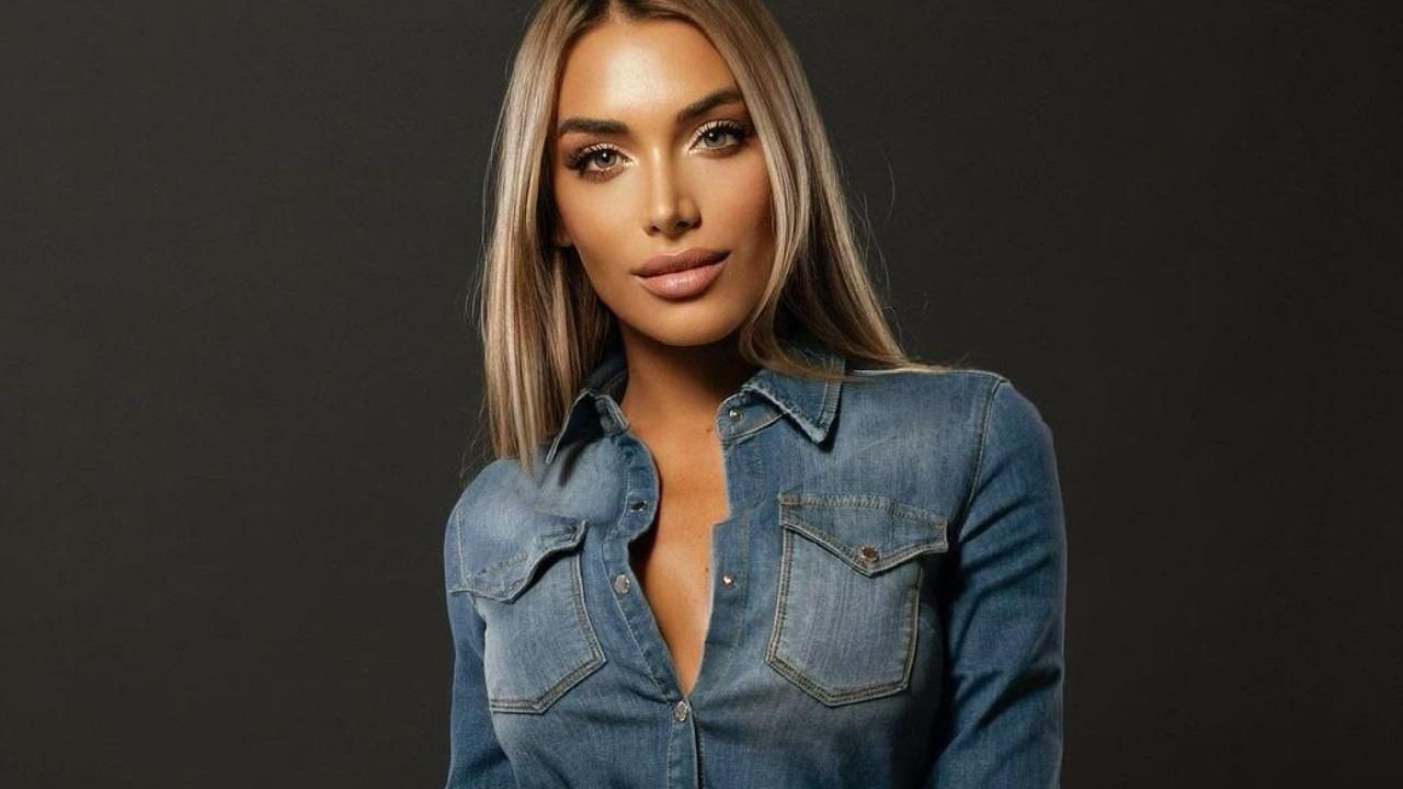 Elisa De Panicis sorriso