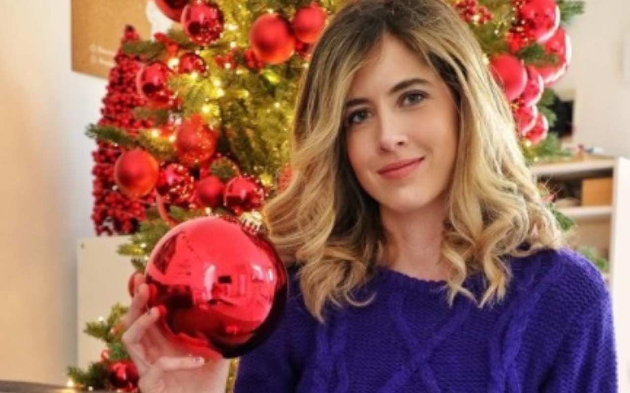 Francesca Ferragni con il maglione blu