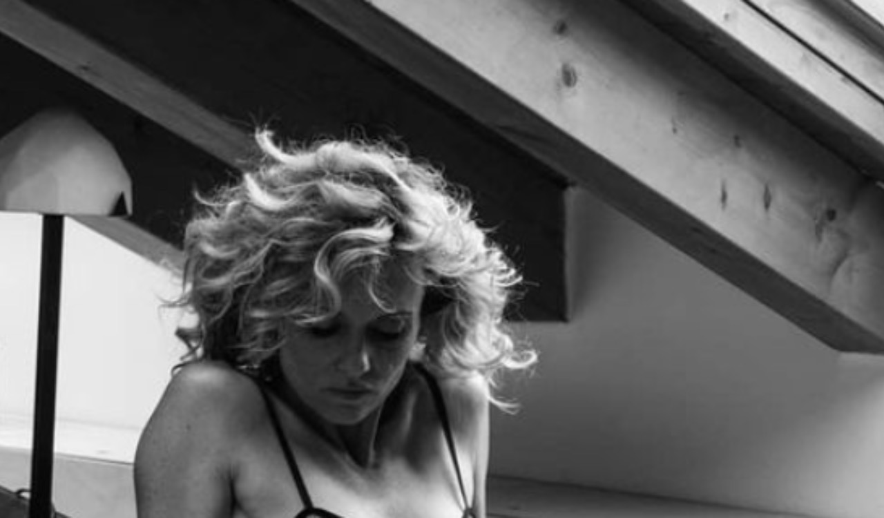 Justine Mattera bianco e nero