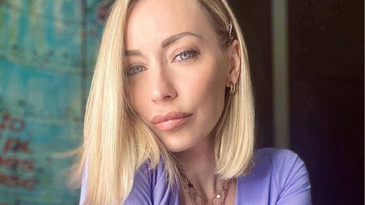 Karina Cascella serena