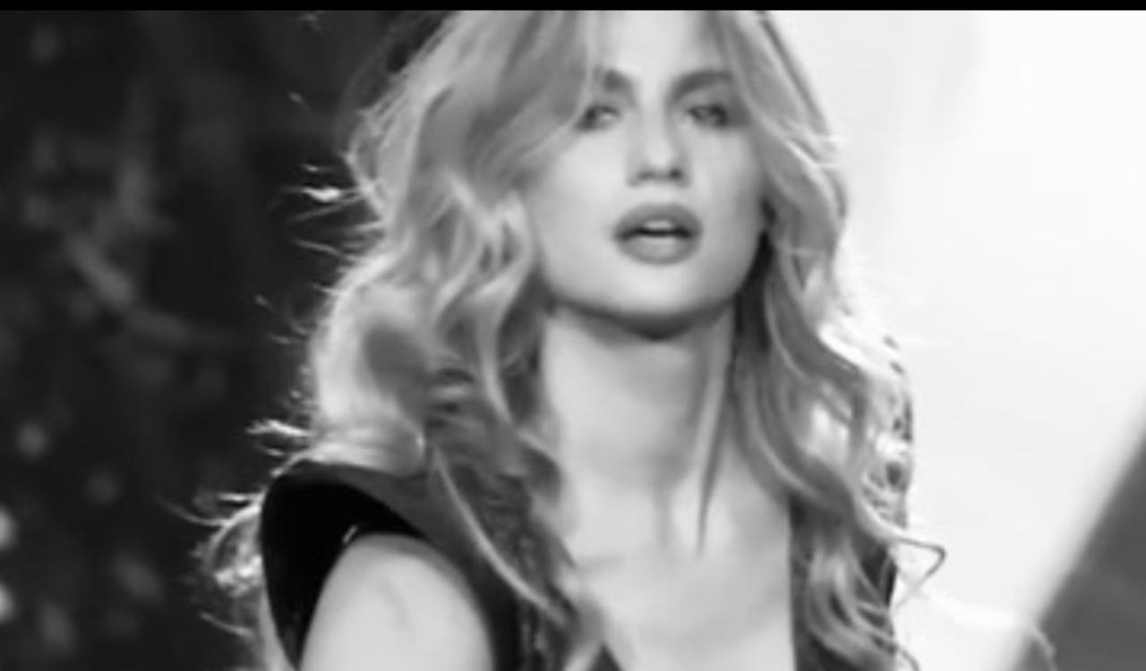 Cristina Marino in bianco e nero