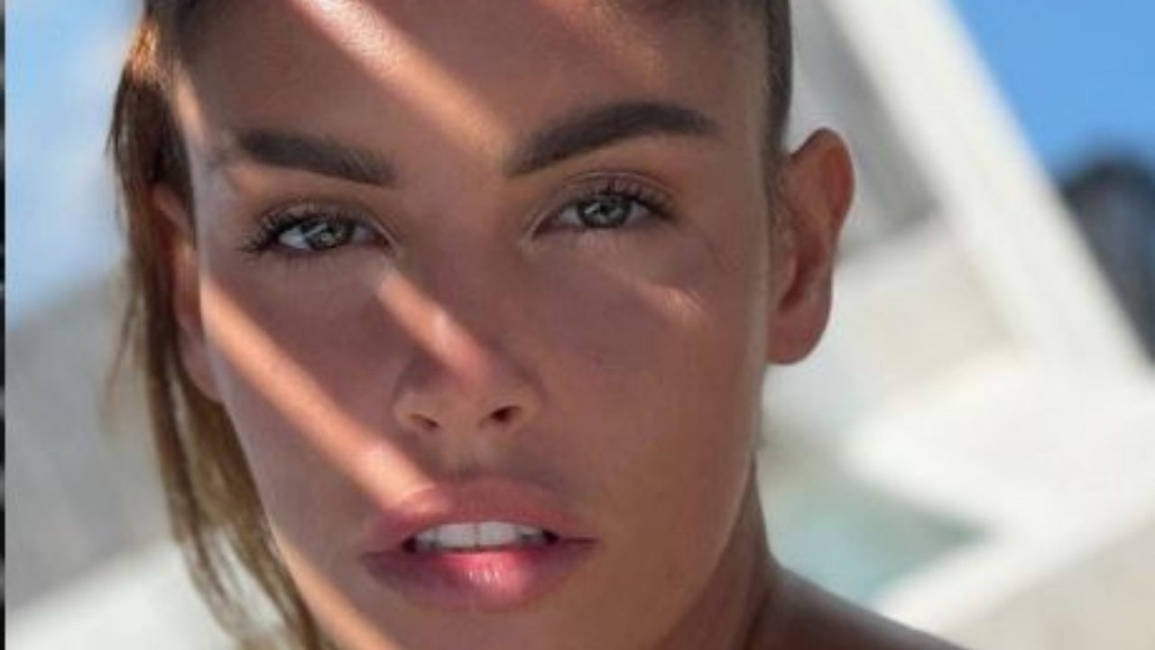 Lucia Javorcekova Senza Veli Sole