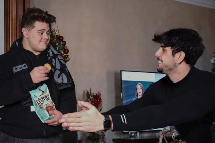 Uomini E Donne Luigi Mastroianni Diventa Uno Scrittore