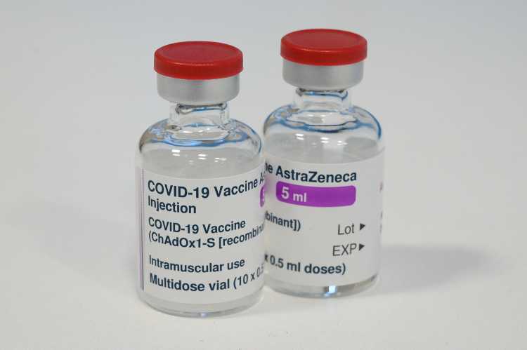 Fiale di vaccino AstraZeneca