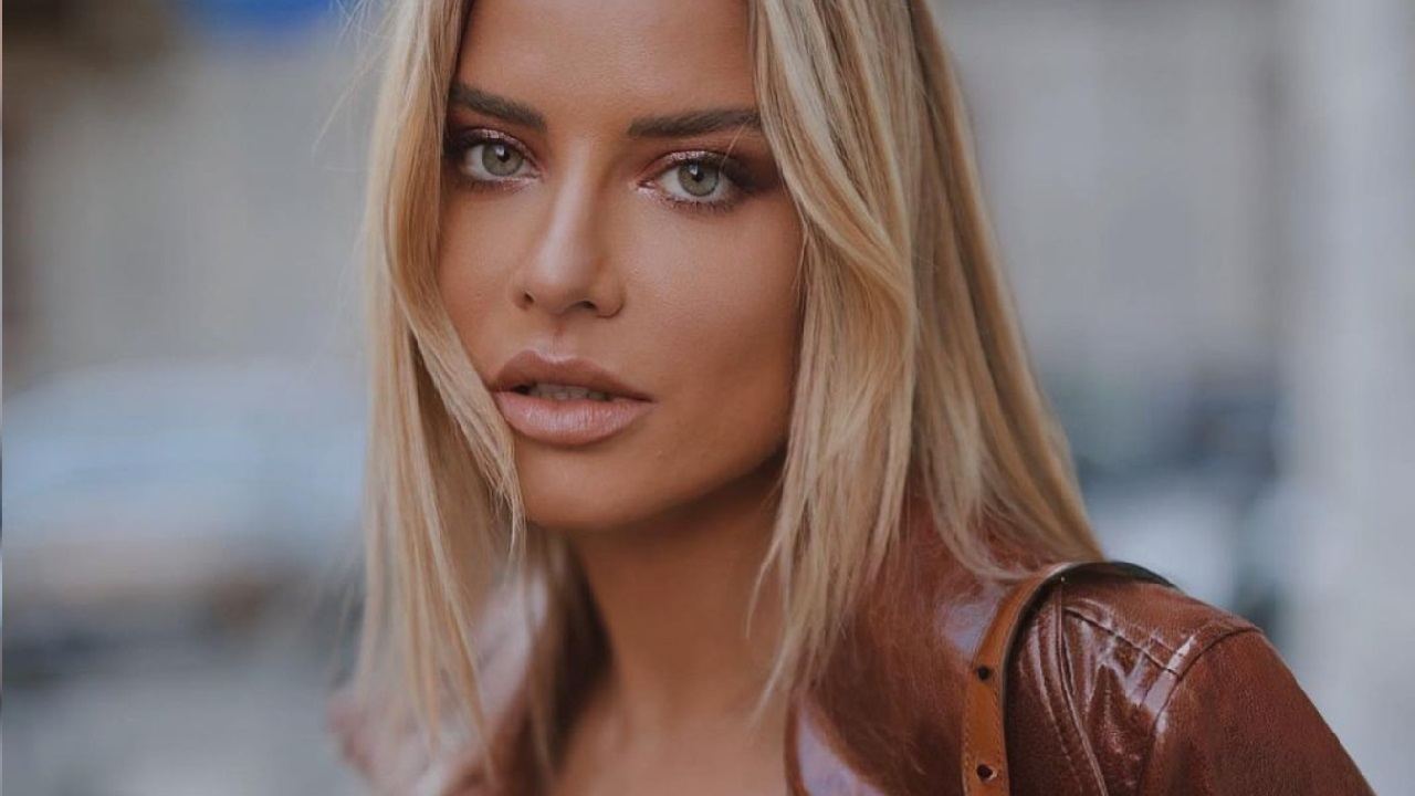 Veronica Ferraro sensuale